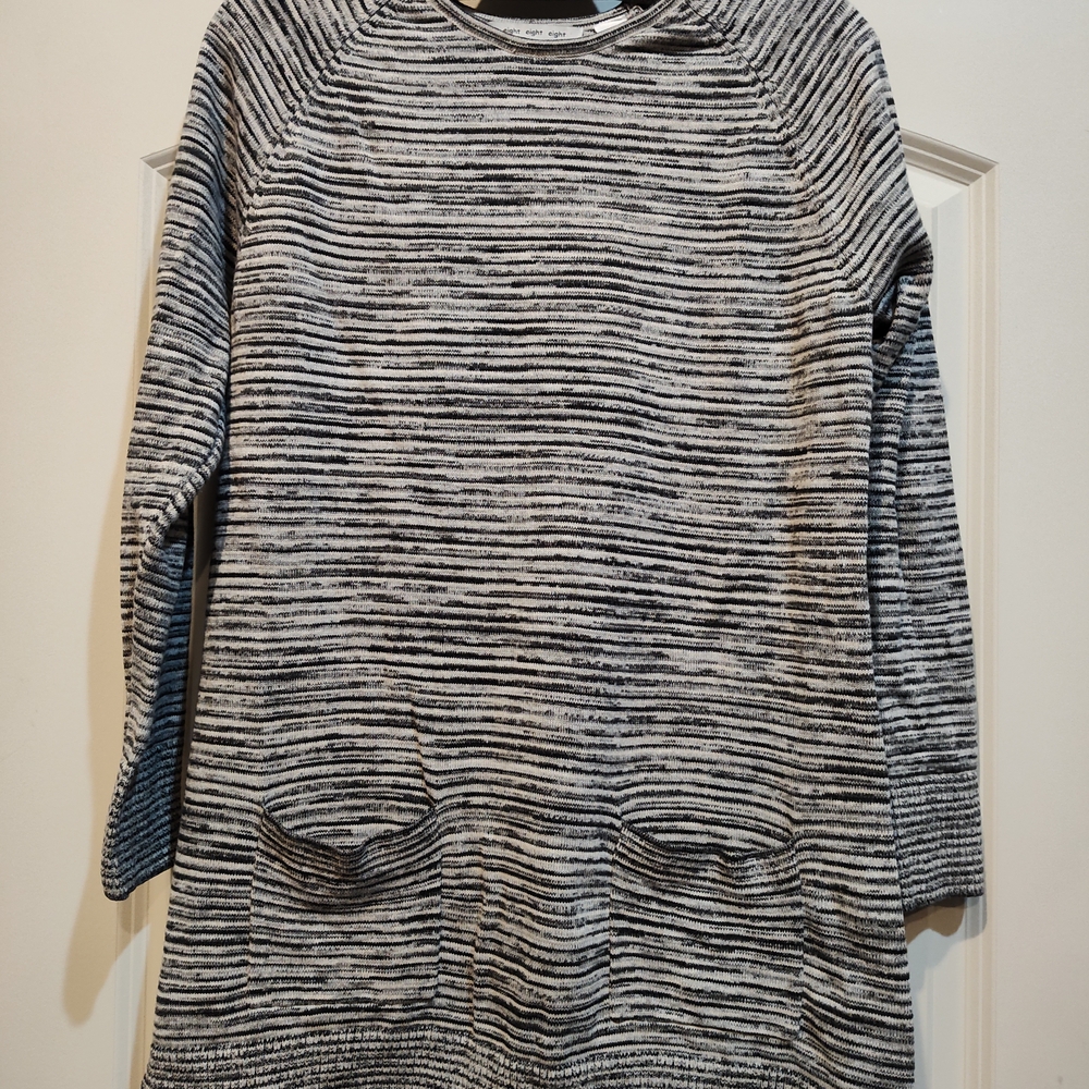 Eight Eight Eight Black and White Crew Neck Minimalist Tunic Style Sweater